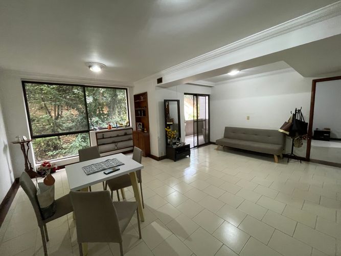 Apartamento de 2 alcobas en venta en Centenario, Cali, 98 m² · foto 18 de 24