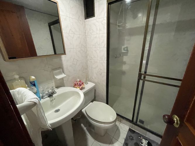 Apartamento de 2 alcobas en venta en Centenario, Cali, 98 m² · foto 21 de 24