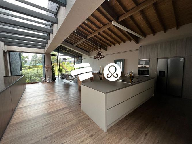 Casa de 4 alcobas en venta en Vía Las Palmas, Envigado, 1600 m² · foto 4 de 17