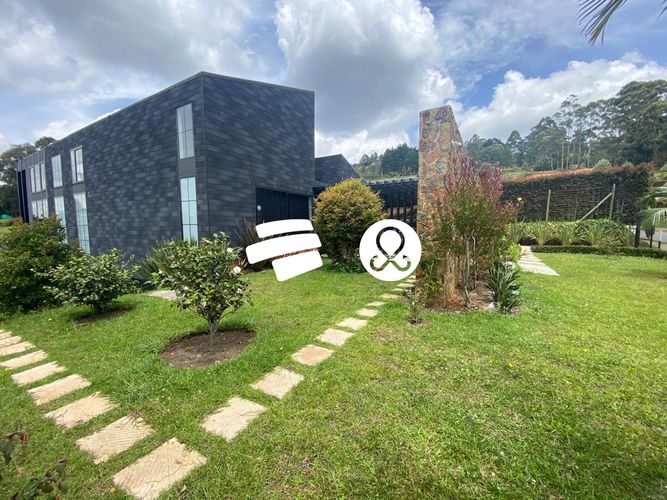 Casa de 4 alcobas en venta en Vía Las Palmas, Envigado, 1600 m² · foto 12 de 17