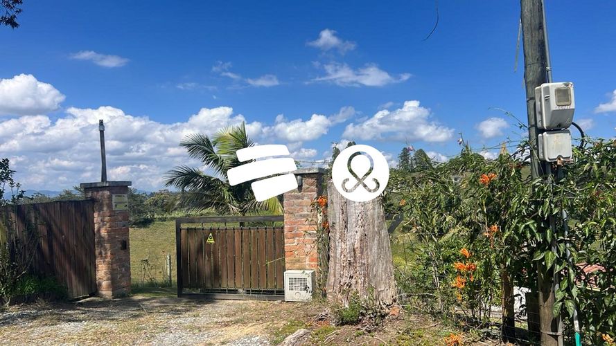 Casa de 3 alcobas en venta en Las Garzonas, El Carmen de Viboral · foto 9 de 24
