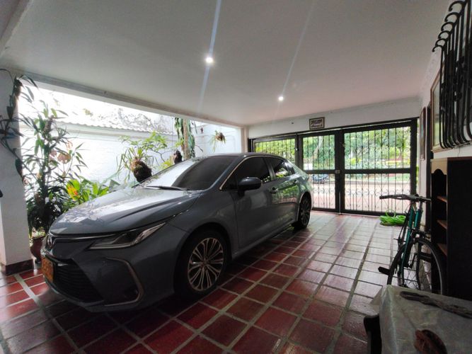 Casa de 5 alcobas en venta en Tequendama, Cali, 400 m² · foto 4 de 24