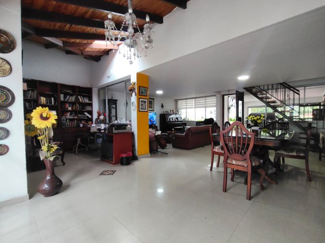 Casa de 5 alcobas en venta en Tequendama, Cali, 400 m² · foto 8 de 24