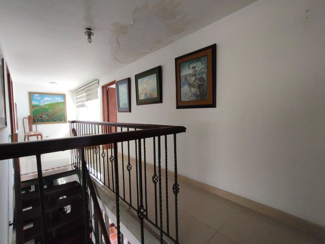 Casa de 5 alcobas en venta en Tequendama, Cali, 400 m² · foto 15 de 24