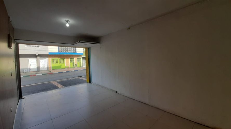 Local en arriendo en Municipal, Cali, 18 m² · foto 3 de 6