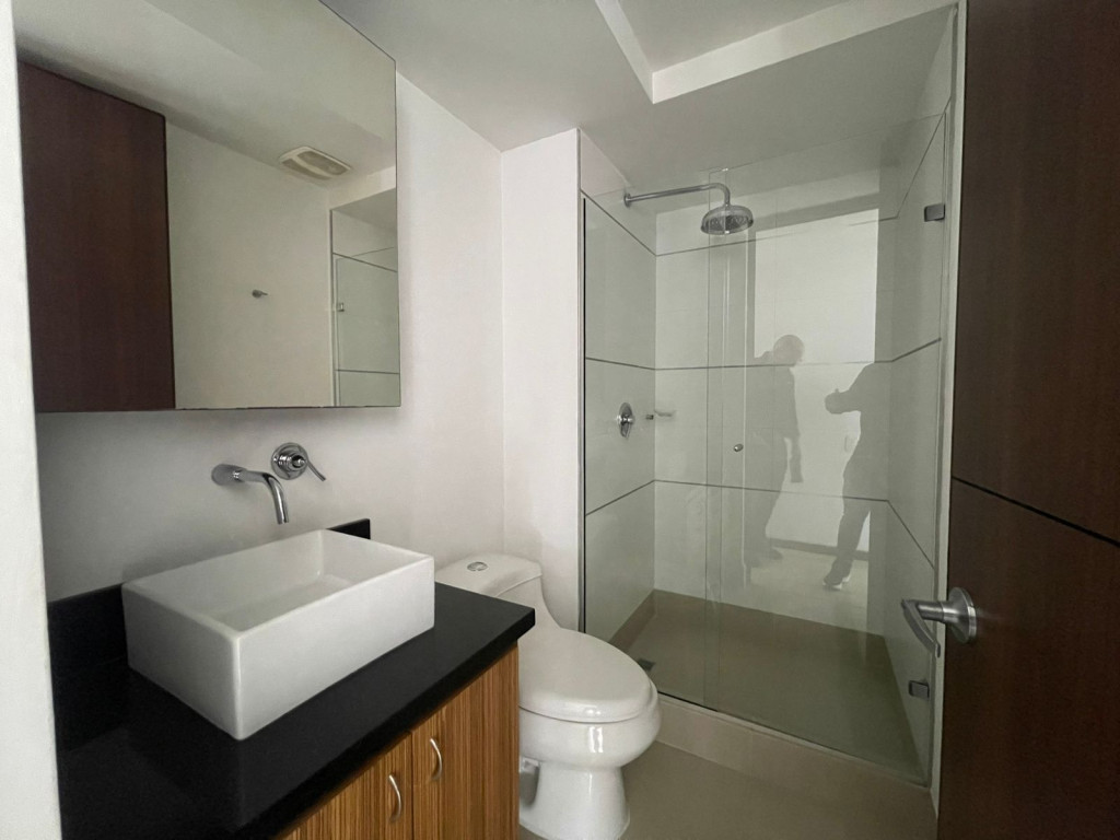 Apartamento en arriendo en El Poblado, Medellín · foto 16 de 19