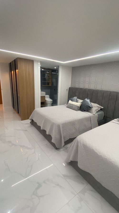 Apartamento de 5 alcobas en venta en La Carolina, Bogotá, 402 m² · foto 14 de 24