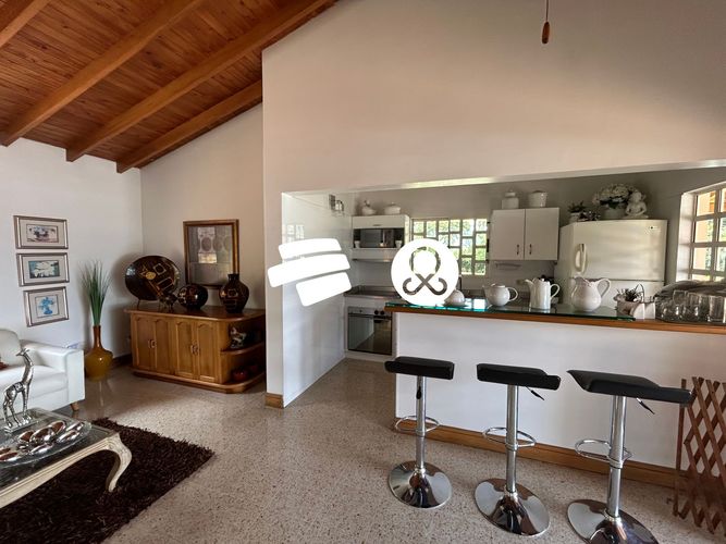 Finca en venta en Copacabana, 6400 m² · foto 3 de 13