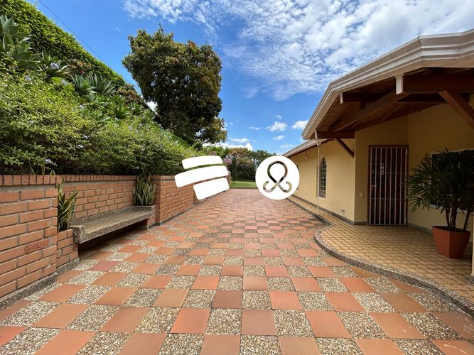Finca en venta en Copacabana, 6400 m² · foto 12 de 13