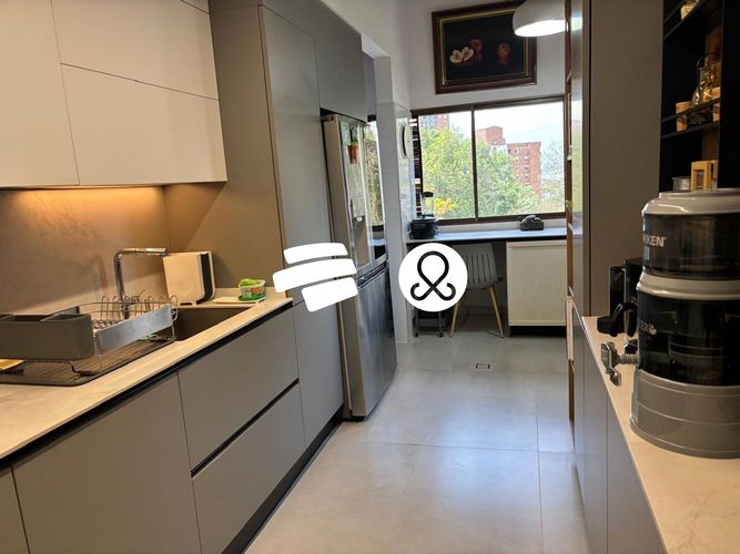 Apartamento de 3 alcobas en venta en El Tesoro, Medellín, 253 m² · foto 4 de 24