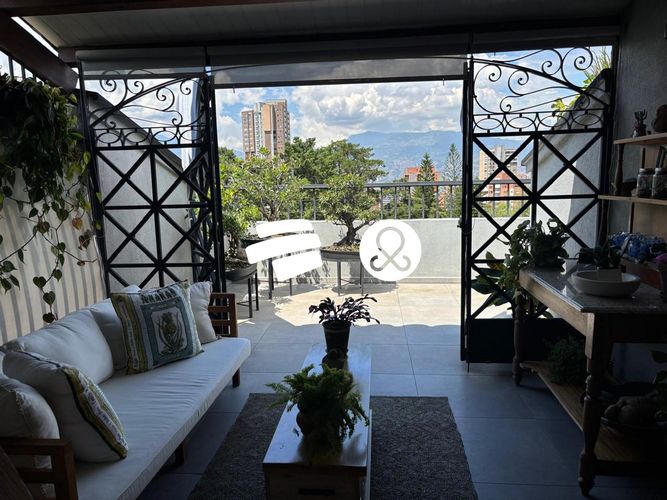 Apartamento de 3 alcobas en venta en El Tesoro, Medellín, 253 m² · foto 19 de 24