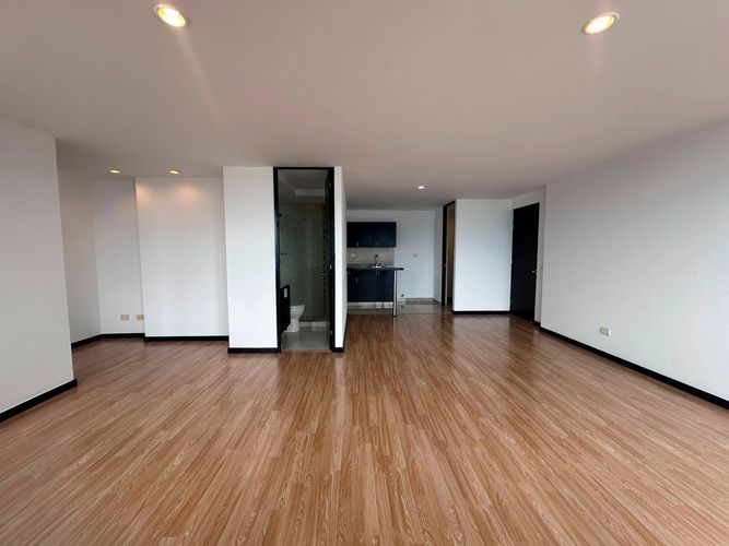 Apartamento de 2 alcobas en arriendo en El Poblado, Medellín, 87 m² · foto 7 de 18