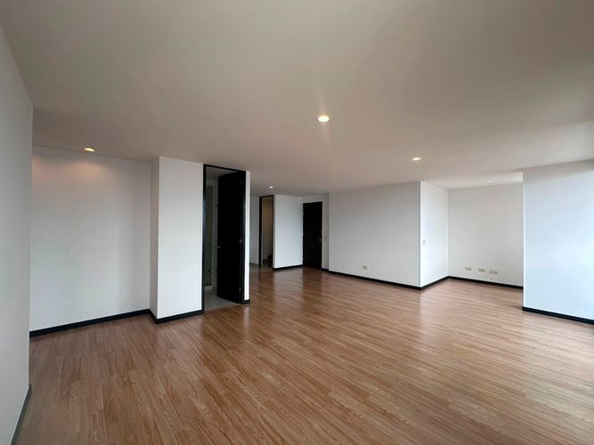 Apartamento de 2 alcobas en arriendo en El Poblado, Medellín, 87 m² · foto 6 de 18