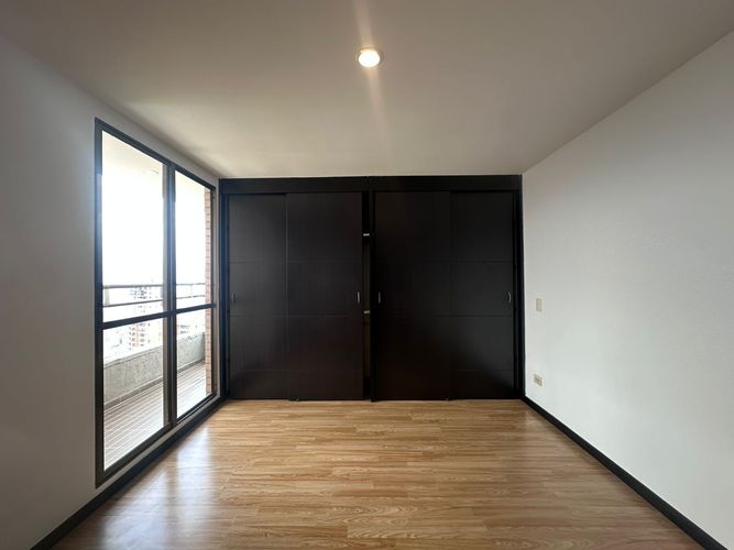 Apartamento de 2 alcobas en arriendo en El Poblado, Medellín, 87 m² · foto 10 de 18