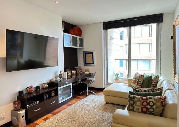 Apartamento de 3 alcobas en venta en Los Rosales, Bogotá, 300 m² · foto 6 de 21