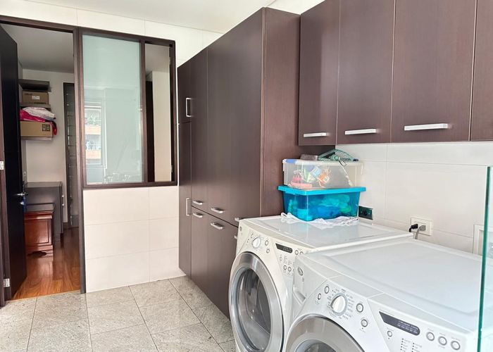 Apartamento de 3 alcobas en venta en Los Rosales, Bogotá, 300 m² · foto 19 de 21