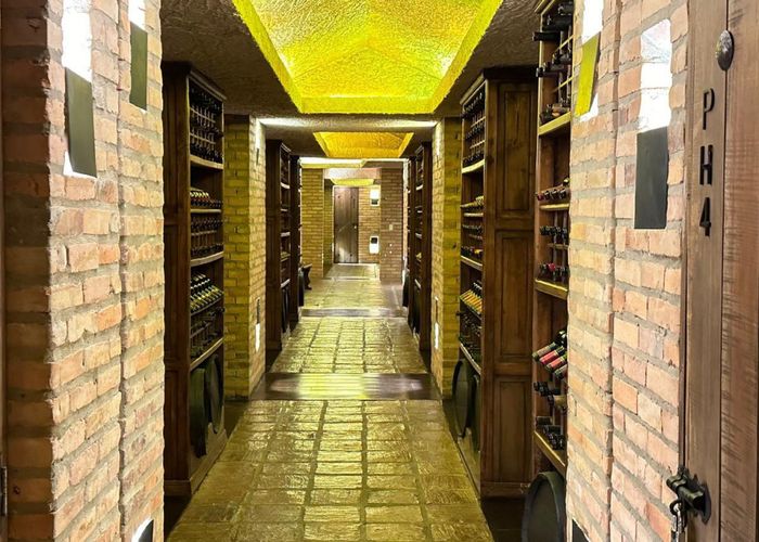 Apartamento de 3 alcobas en venta en Los Rosales, Bogotá, 300 m² · foto 21 de 21