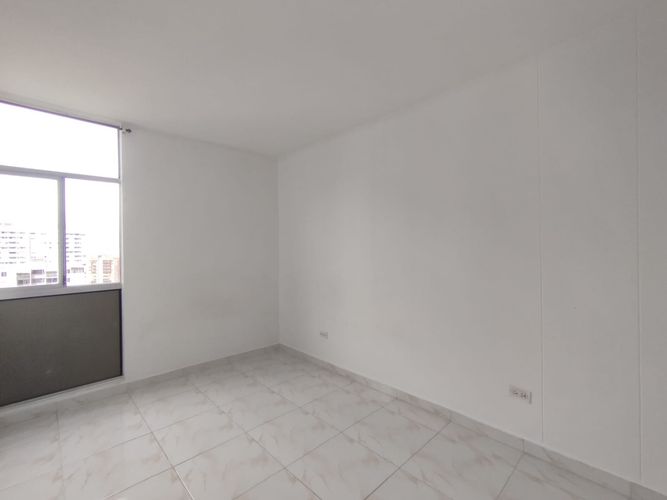 Apartamento de 2 alcobas en arriendo en Loma Del Indio, Medellín, 57 m² · foto 3 de 19