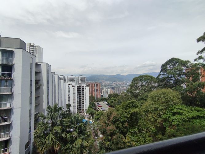 Apartamento de 2 alcobas en arriendo en Loma Del Indio, Medellín, 57 m² · foto 9 de 19