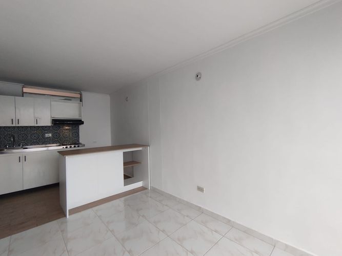 Apartamento de 2 alcobas en arriendo en Loma Del Indio, Medellín, 57 m² · foto 11 de 19