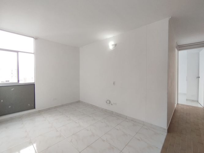 Apartamento de 2 alcobas en arriendo en Loma Del Indio, Medellín, 57 m² · foto 13 de 19