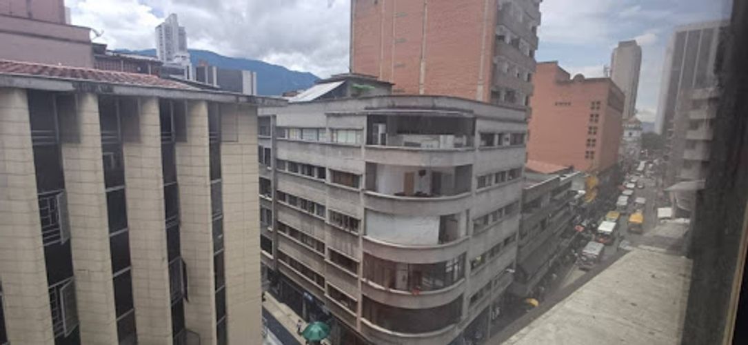Oficina en arriendo en Villa Nueva, Medellín, 20 m² · foto 6 de 7