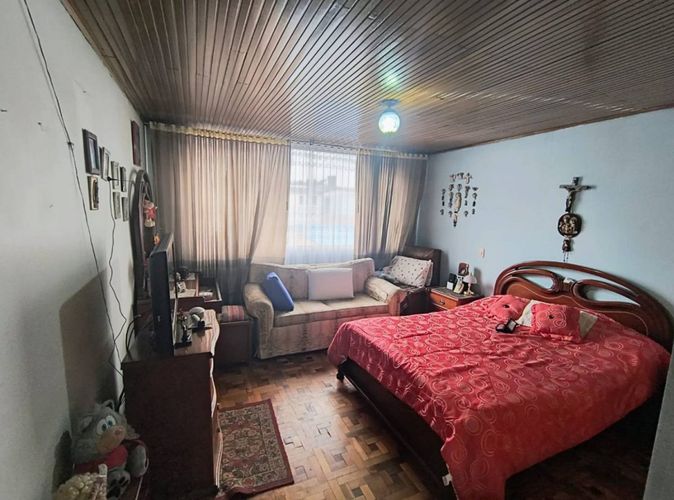 Casa de 5 alcobas en venta en Normandia, Bogotá, 273 m² · foto 18 de 22