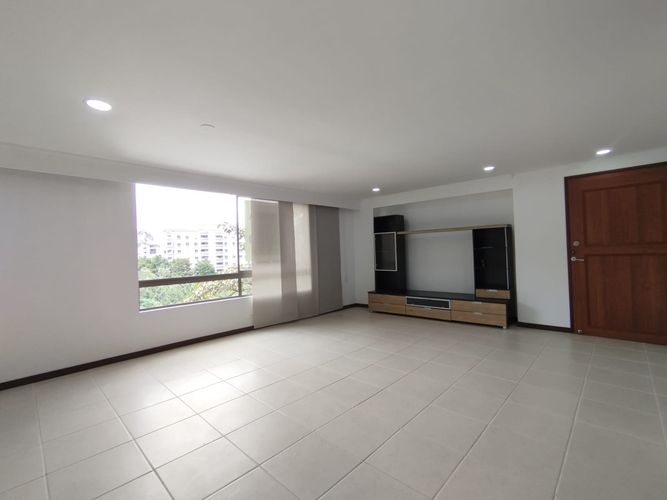 Apartamento de 3 alcobas en arriendo en El Poblado, Medellín, 127 m² · foto 13 de 20