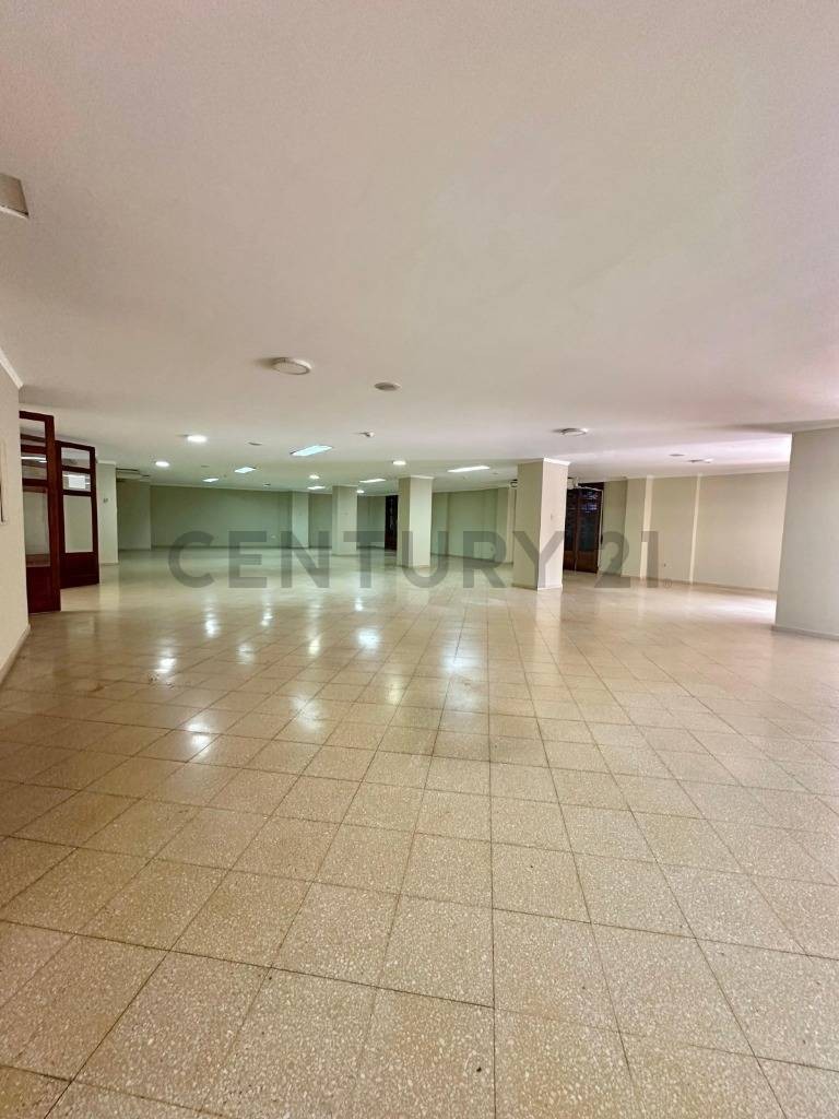 PISO COMPLETO EN ESQUINA, UBICACIÓN PRIVILEGIADA EN EL CENTRO HISTÓRICO DE ASUNCIÓN — foto 3