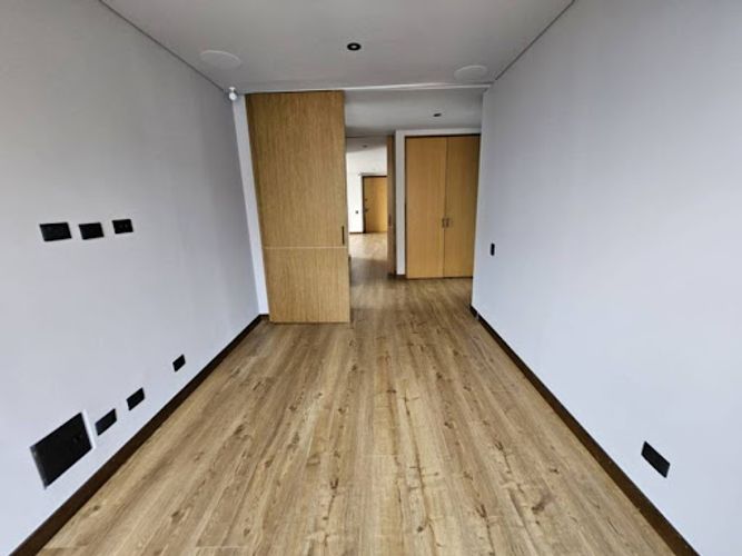 Apartamento de 3 alcobas en arriendo en Los Balsos, Medellín, 210 m² · foto 10 de 24