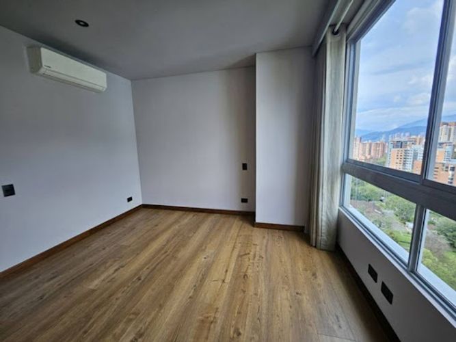 Apartamento de 3 alcobas en arriendo en Los Balsos, Medellín, 210 m² · foto 14 de 24