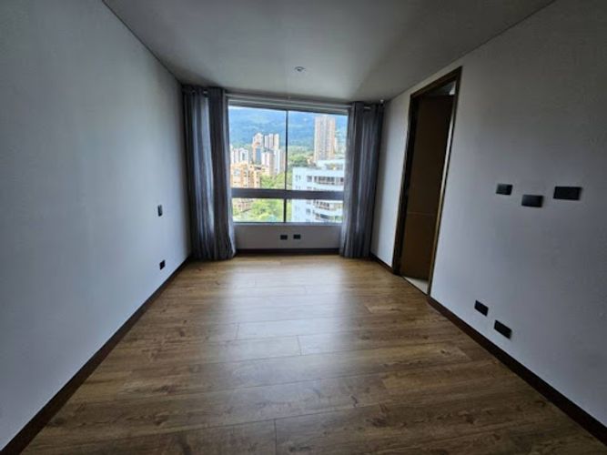 Apartamento de 3 alcobas en arriendo en Los Balsos, Medellín, 210 m² · foto 16 de 24