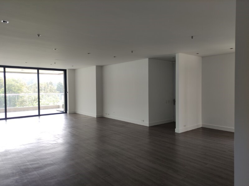 Apartamento en arriendo en Los Balsos, Medellín · foto 6 de 24