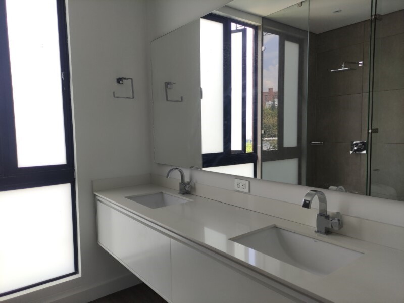 Apartamento en arriendo en Los Balsos, Medellín · foto 20 de 24