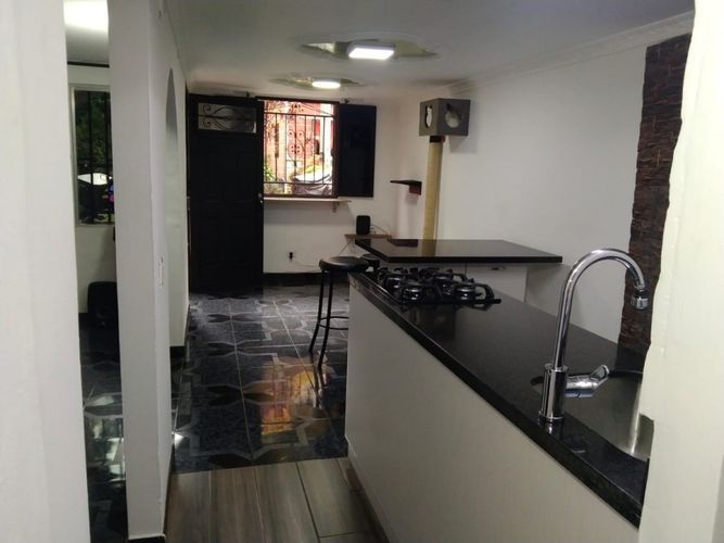 Casa de 3 alcobas en venta en Urbanizacion Villa Maria, Bello, 94 m² · foto 3 de 16