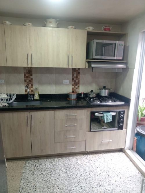 Casa de 3 alcobas en venta en Belén San Bernardo, Medellín, 108 m² · foto 2 de 18