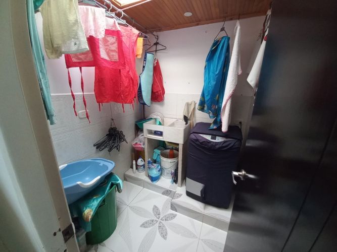 Casa de 8 alcobas en venta en Cd. Sucre Buenos Aires, Soacha, 220 m² · foto 8 de 22