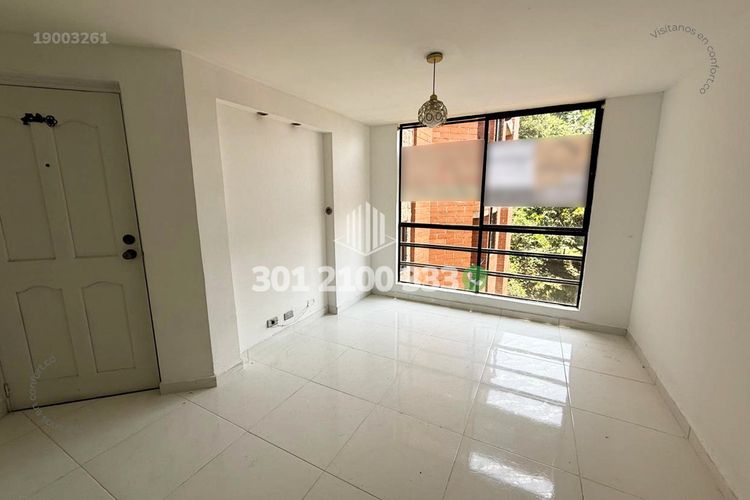 Apartamento de 3 alcobas en arriendo en San Diego, Medellín, 88 m² · foto 2 de 24