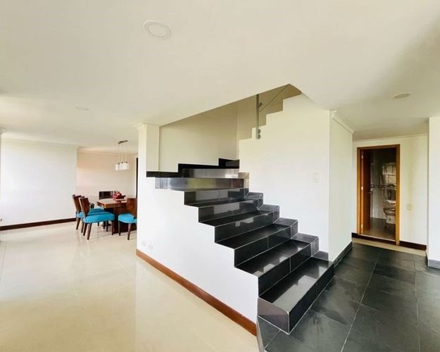 Apartamento de 5 alcobas en venta en El Poblado, Medellín, 314 m² · foto 2 de 18