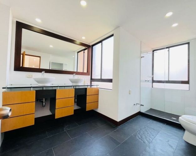 Apartamento de 5 alcobas en venta en El Poblado, Medellín, 314 m² · foto 18 de 18