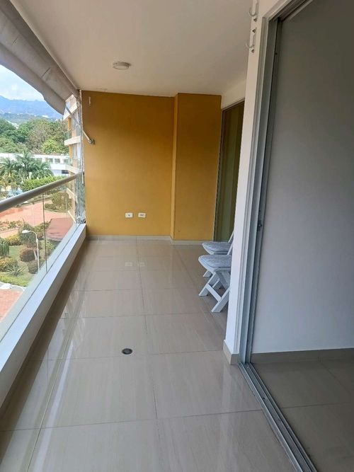 Apartamento de 3 alcobas en venta en Caminos De Provvidenza, Floridablanca · foto 2 de 16