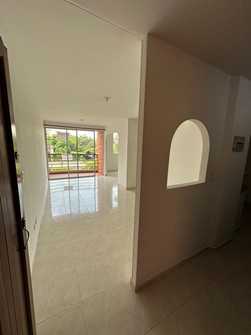 Apartamento en venta en El Limonar, Cali · foto 2 de 21