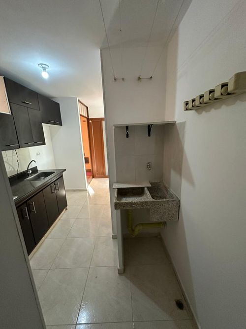 Apartamento en venta en El Limonar, Cali · foto 5 de 21