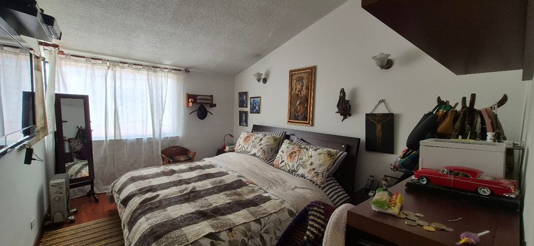 Casa de 5 alcobas en venta en Las Villas, Bogotá, 198 m² · foto 14 de 22