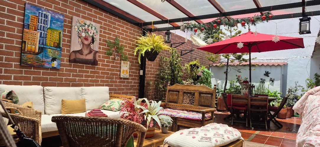 Casa de 5 alcobas en venta en Las Villas, Bogotá, 198 m² · foto 2 de 22