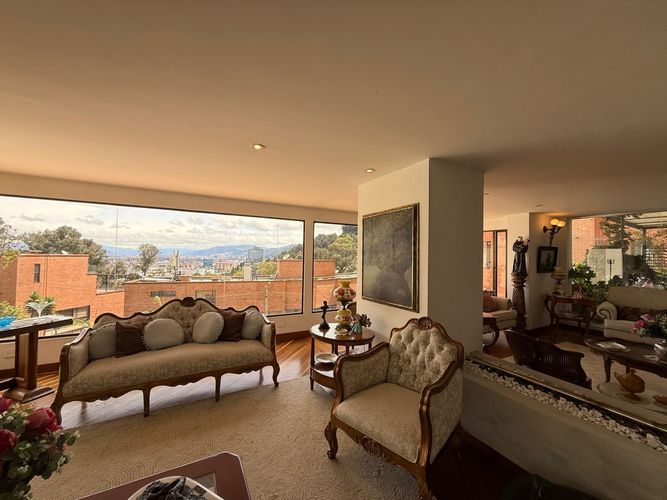 Apartamento de 3 alcobas en venta en El Refugio, Bogotá, 480 m² · foto 6 de 24
