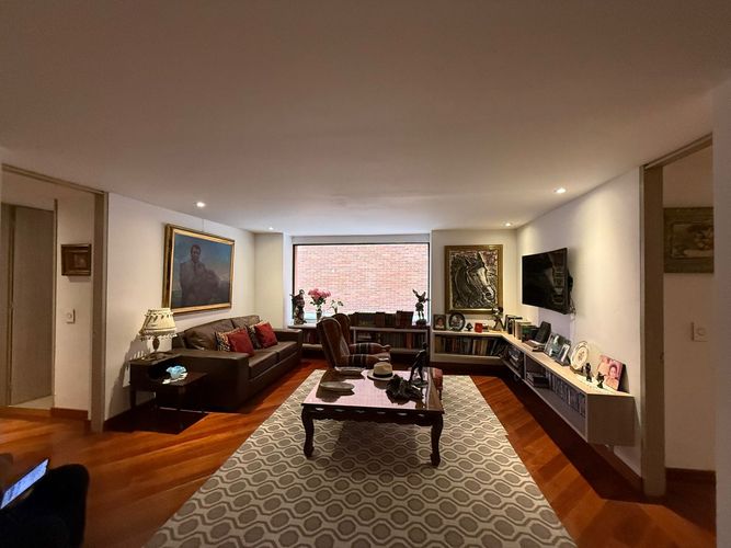 Apartamento de 3 alcobas en venta en El Refugio, Bogotá, 480 m² · foto 17 de 24