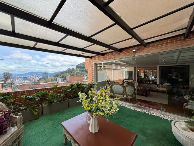 Apartamento de 3 alcobas en venta en El Refugio, Bogotá, 480 m² · foto 12 de 24