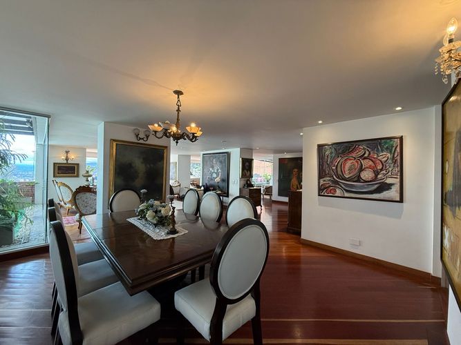 Apartamento de 3 alcobas en venta en El Refugio, Bogotá, 480 m² · foto 7 de 24