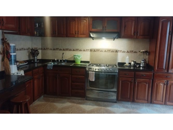 Casa de 4 alcobas en venta en Nueva Fontana, Bucaramanga, 250 m² · foto 6 de 16